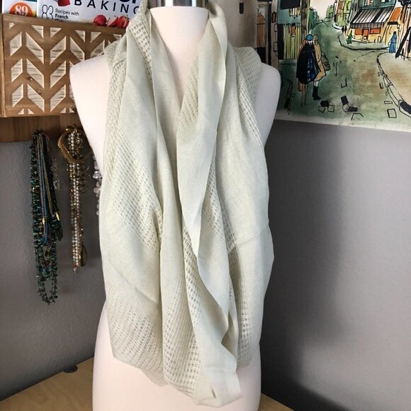 BP Mixed Basket Weave Scarf - Picture 4 of 6